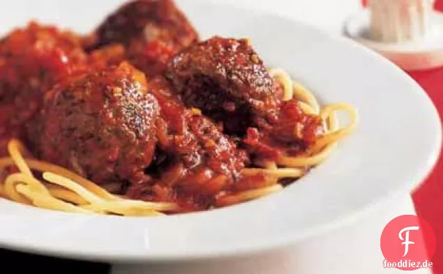 Spaghetti und Fleischbällchen