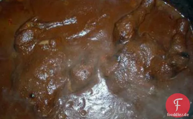 Slow Cooker Cornish Hennen im Mole-Sauce