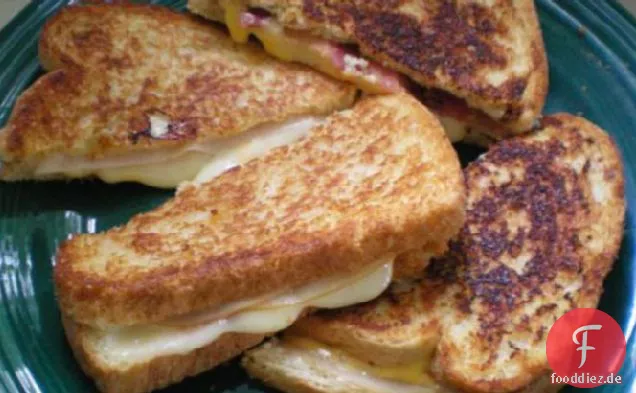 Geröstete Truthahn-Speck-Sandwiches