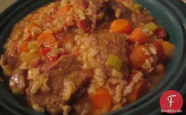 Rindereintopf mit Tomaten und Reis