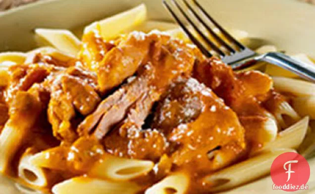 Cremige Sojasauce mit Truthahn und Penne
