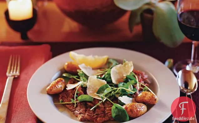 Gegrillte Rib-Eye-Tagliata mit Brunnenkresse und Kartoffeln