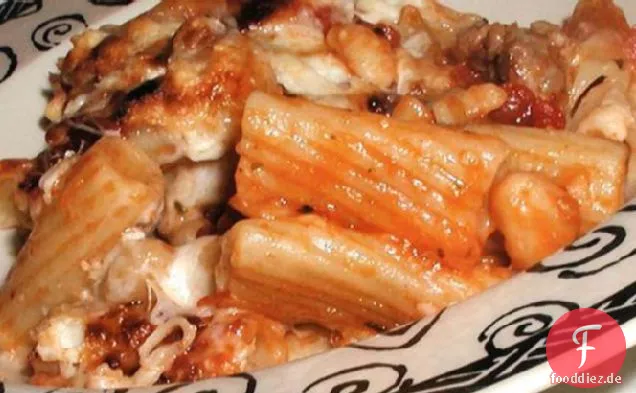 Gebackene Rigatoni & Wurst, toskanische Art