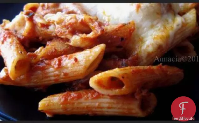 Gebackene Penne Pasta Kasserolle