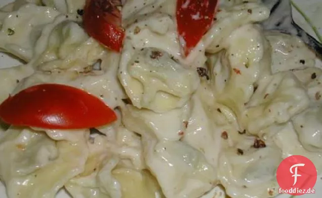 Tortellini mit cremig gerösteter Knoblauchsauce