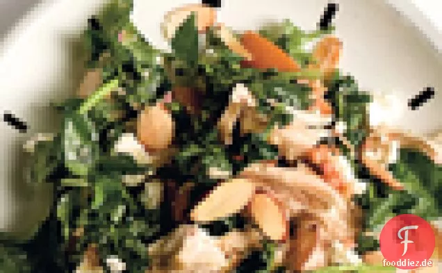Hühnchen-Brunnenkressesalat mit Mandeln und Feta