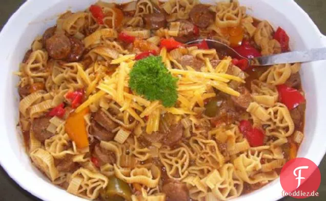 Gebackene italienische Wurst und Rigatoni