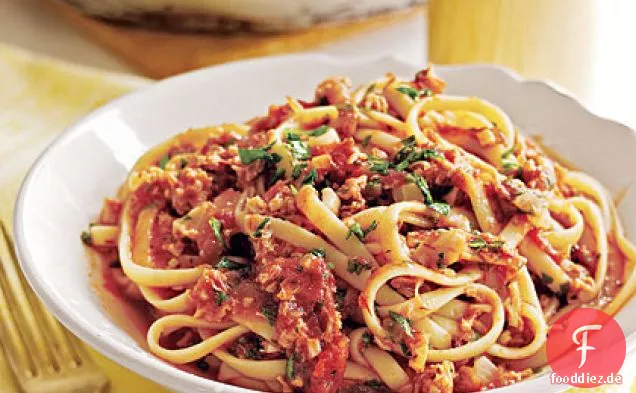 Linguine mit roter Muschelsauce