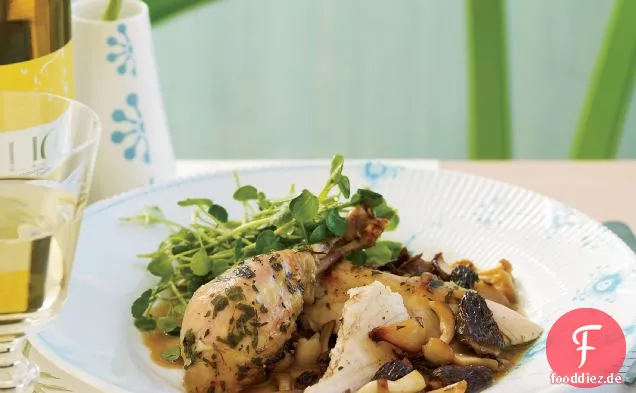 Gebratenes Kräuterhähnchen mit Morcheln und Brunnenkressesalat