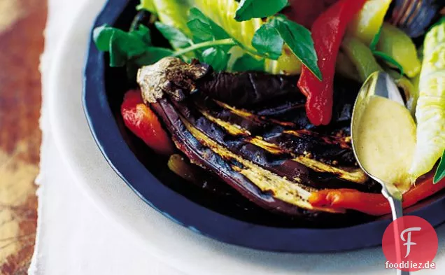 Gegrillter Gemüsesalat mit kubanischem Mojo