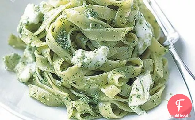 Tagliatelle Mit Brunnenkresse-Pesto