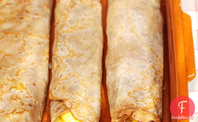 Buchweizencrepes mit Eiern, Schinken und Gruyere
