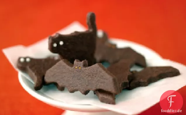 Geisterhafte Fledermaus- und Katzenkekse