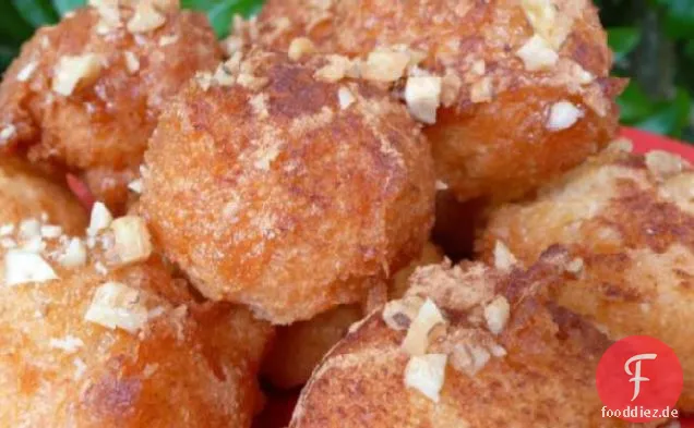 Loukoumathes: Honey Puffs