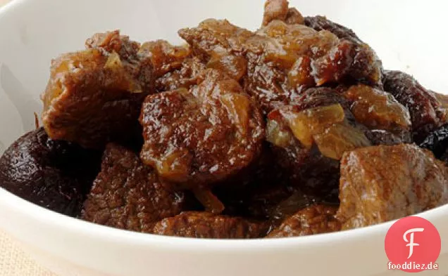 Rindfleisch Tajine mit Getrockneten Pflaumen und Gerösteten Mandeln