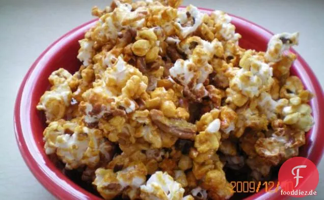 Pralinen-Butter-Pecan-Crunch Popcorn