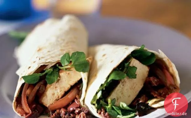 Pikante Tofu-Wraps mit Oliven-Tapenade