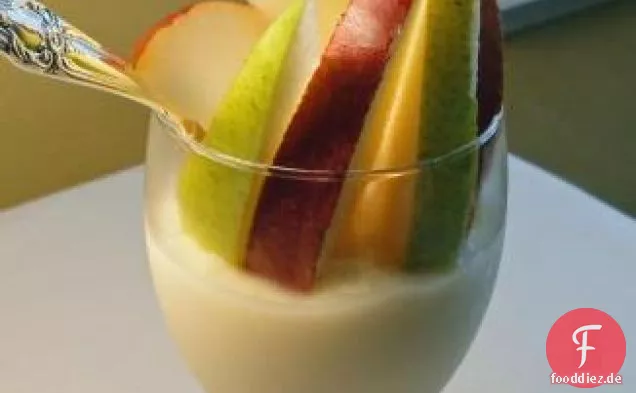 Ricotta Mit Rohem Honig und Birnen