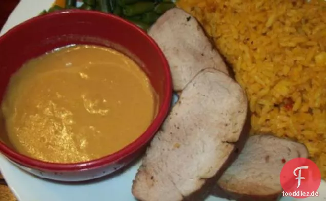 Glasiertes Schweinefilet mit würziger Senf-Dip-Sauce