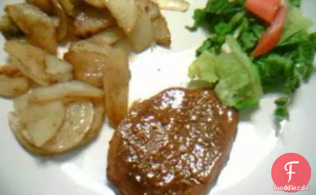Ofengebackenes Rind- oder Schweinesteak mit würziger Sauce
