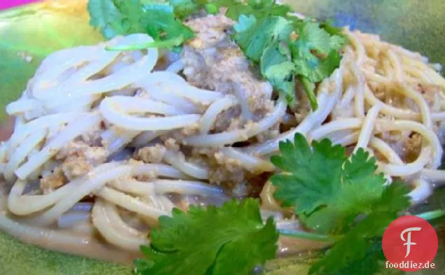 Einfache Sesam-Cashew-Nudeln