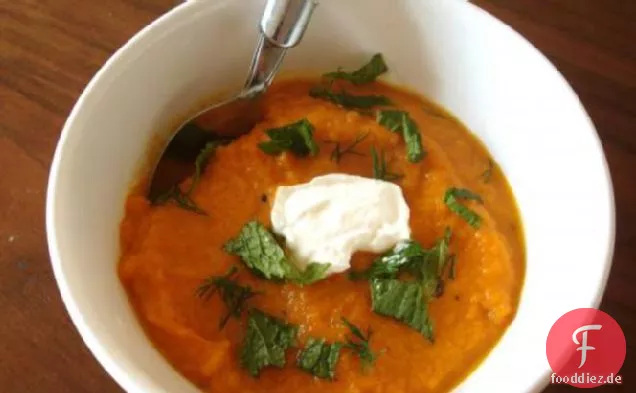 Weibliche Nomaden Curry Karottensuppe