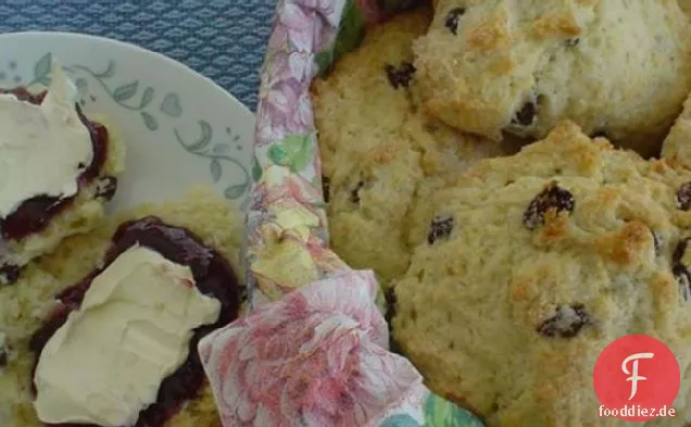 Beste Buttermilch-Rosinen-Scones