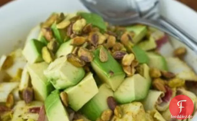 Avocado-, Endivien- und Pistaziensalat