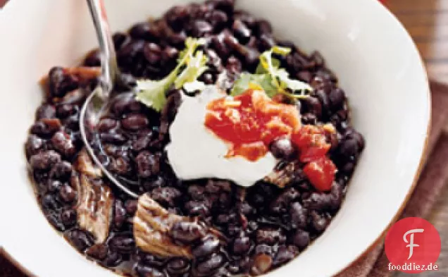 Bier-Geschmortes Schweinefleisch und Schwarze Bohnen-Suppe