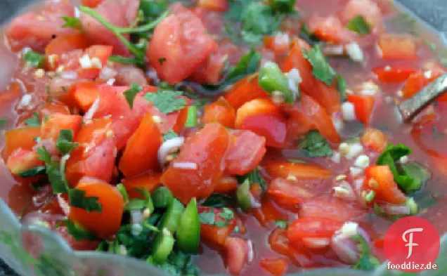 Salsa mit frischen Tomaten