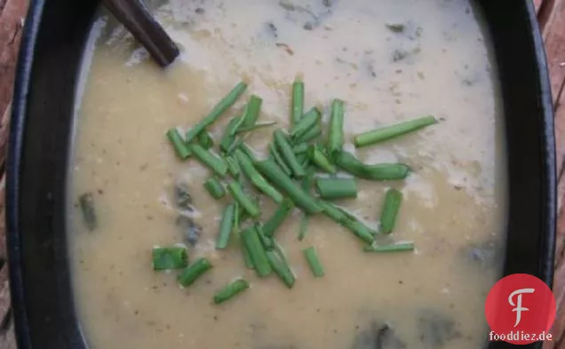 Portugiesische Kartoffel-Koriander-Suppe