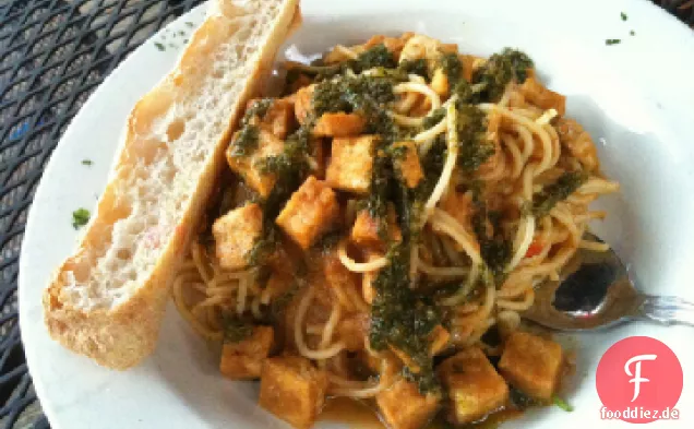 Veganes Koriander Pesto