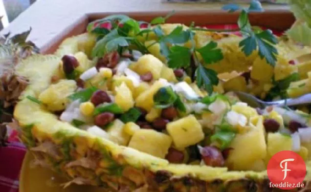 Schwarze Bohnen und Mango-Ananas-Salsa