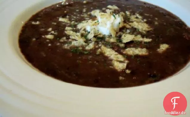 Tolle gesunde schwarze Bohnensuppe
