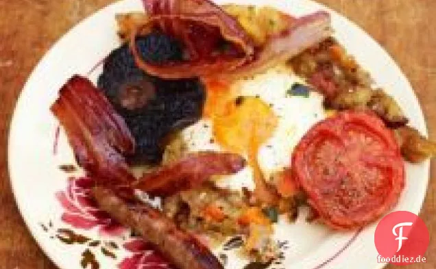 Warmer gegrillter Pfirsich-Frisee-Salat mit Ziegenkäse-Dressing