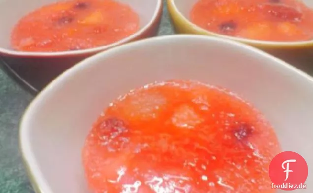 Omas gefrorene Obstbecher