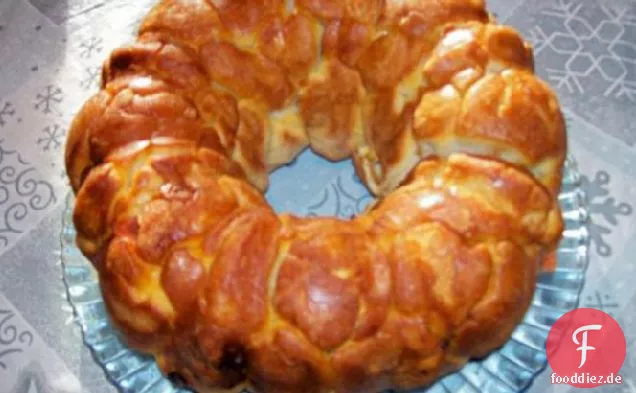 Peperoni und Mozzarella Affenbrot
