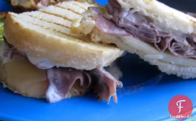 Grüne Chili Roastbeef Sandwiches