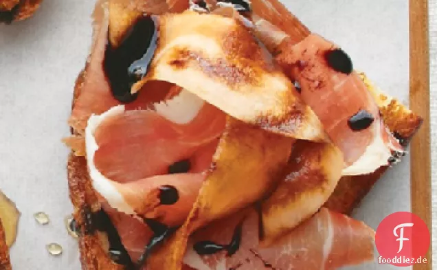 Schinken, Melone und Balsamico-Essig Bruschetta