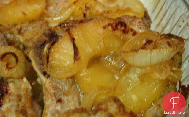 Geräucherte Schweinekoteletts mit Ananas