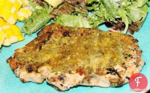 Pesto gekrönt Schweinekoteletts
