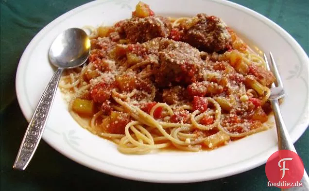 Fleischbällchen in Tomatensoße