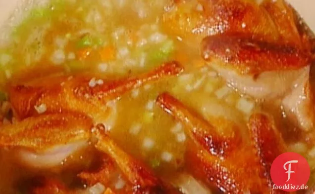 Taube (oder Cornish Game Hen) Suppe: Sopa Coada