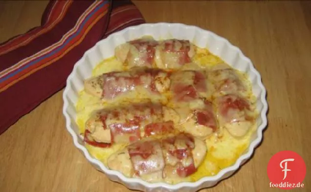 Lavendel Huhn in Speck gewickelt