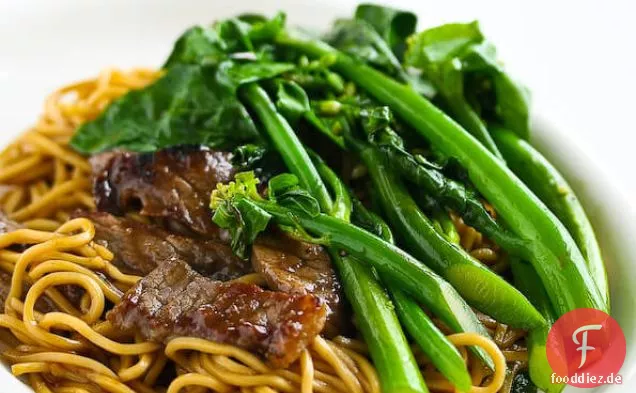 Brokkoli Rindfleisch Nudel Stir Fry Rezept