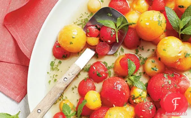 Beschwipster rot-gelber Wassermelonensalat