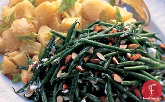 Haricots Verts und Ziegenkäsesalat mit Mandeln