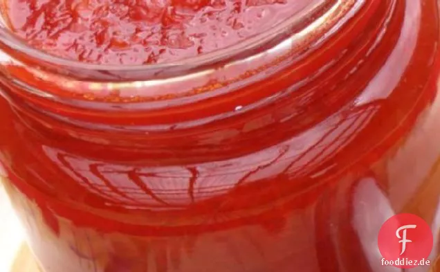 Pikante Marmelade aus rotem Pfeffer