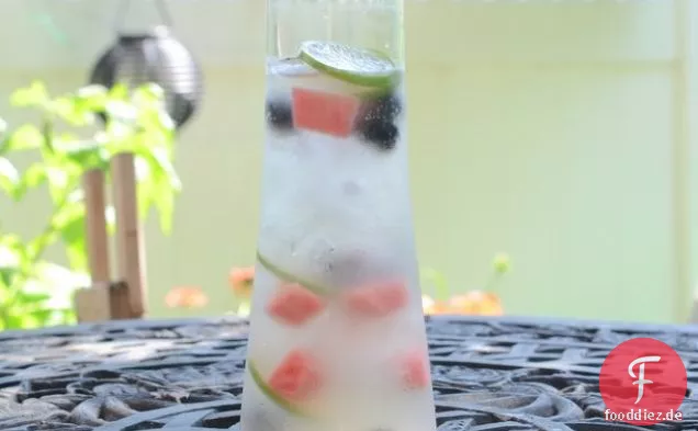 Wassermelone und Brombeere Sangria