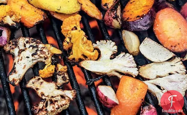 Gegrillter Gemüsesalat mit brauner Buttervinaigrette
